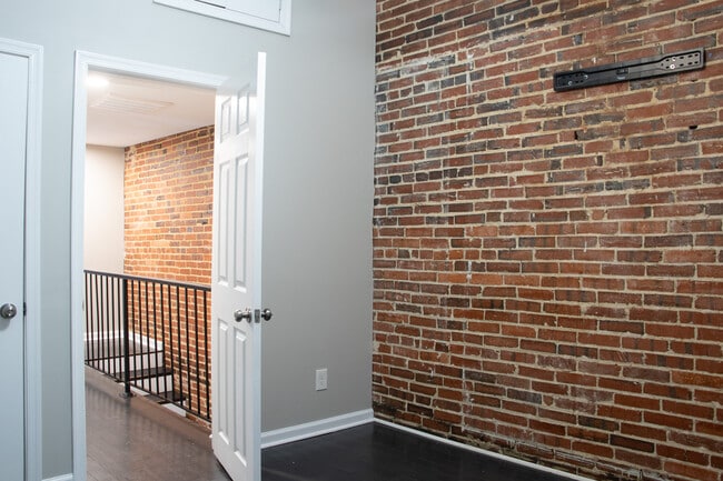 Photo - 1036 Patapsco St