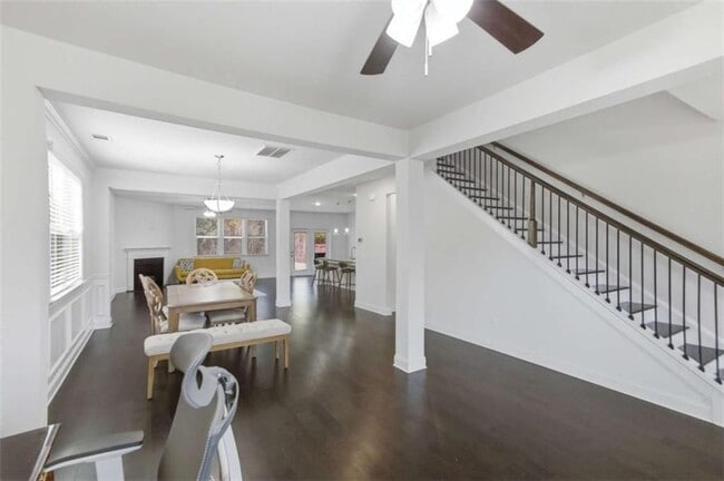 Photo - 1415 Dahlia Dr