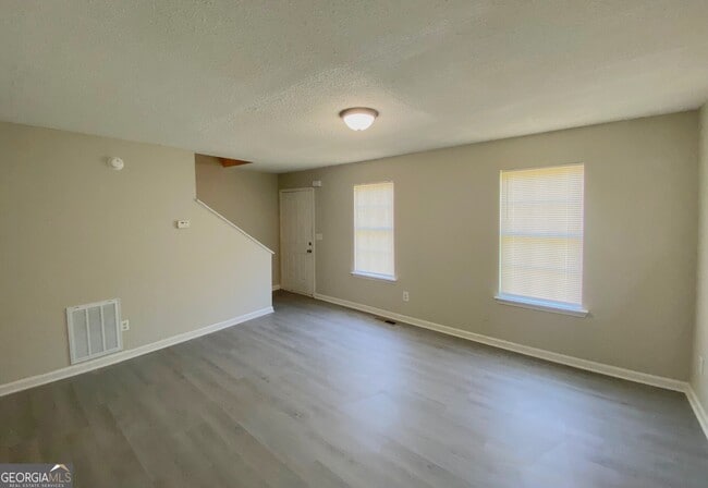Photo - 176 Smith Ave