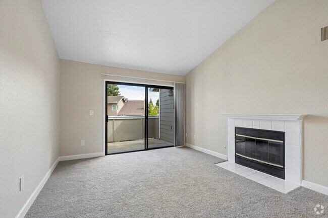 The Shoreline - 2BR, 2BA - 998SF - Living Room - Reserve at Riverlake Apartments
