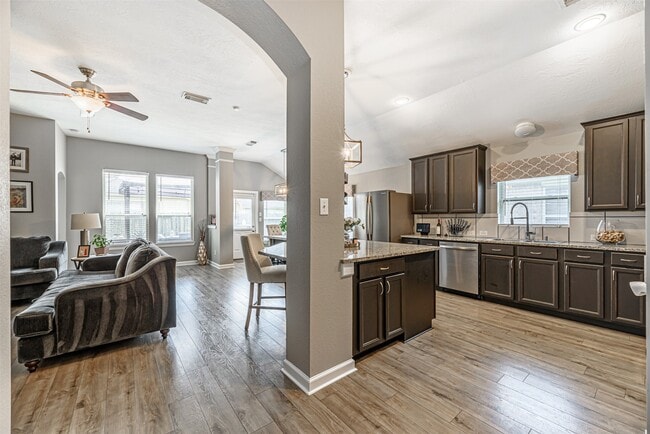 Photo - 2003 Lansing Cove Dr