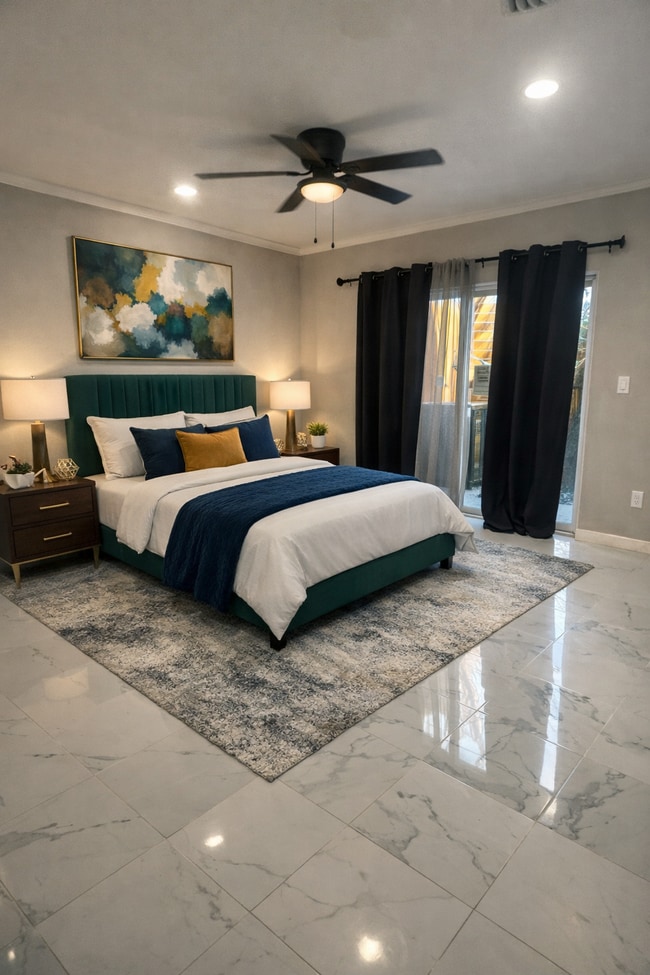 Guest Room on first floor - 7215 Holly Hill Dr