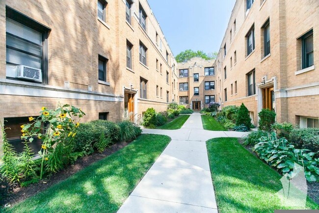 Building Photo - 2647 N Spaulding Ave Rental