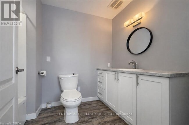 Photo - 33 Dumfries St