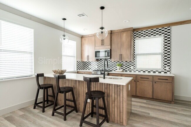 Photo - 4005 N Indiana Ave