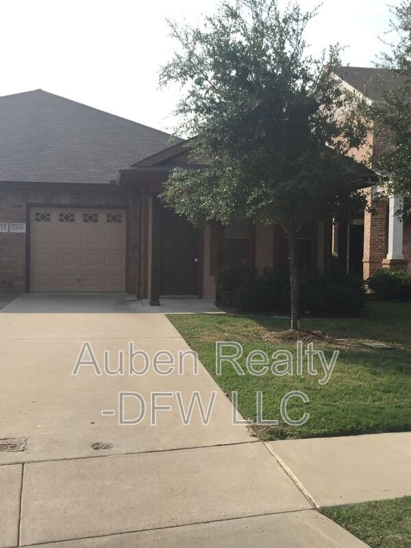 Building Photo - 2310 Wood River Pkwy Rental