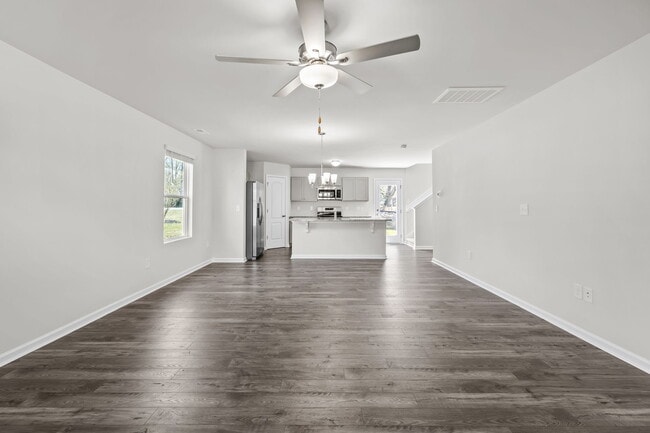 Photo - 705 Conductor Ct