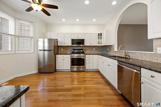 Photo - 6 Cypress Ln Unit 2