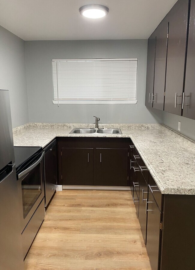 3456 14th Ave W Unit 4