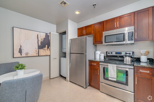 1BR, 1BA - 700SF - Kitchen - Packard Building