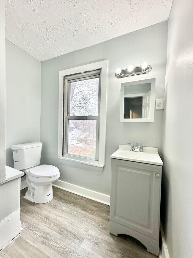 Photo - 275 S Broad St