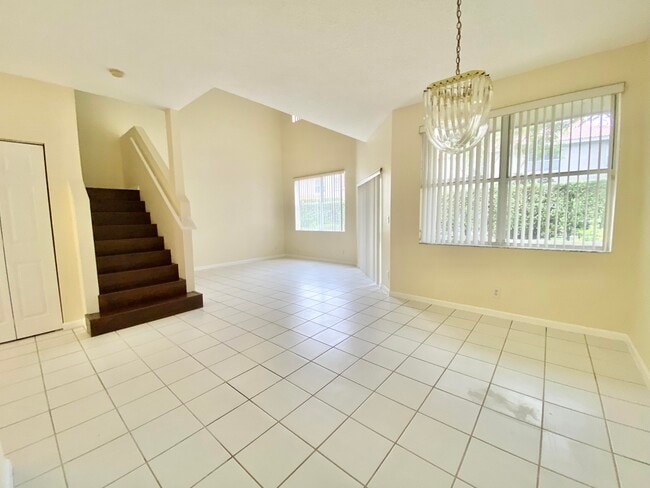 Photo - 20950 Vía Azalea