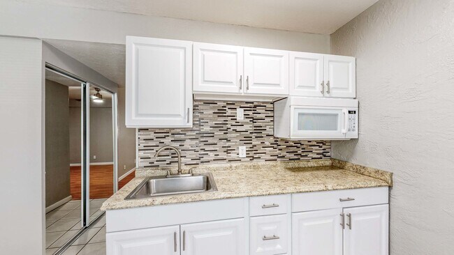 Photo - I Street Apartments