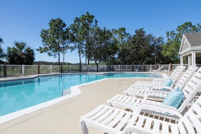 Photo - Riverside Apartments