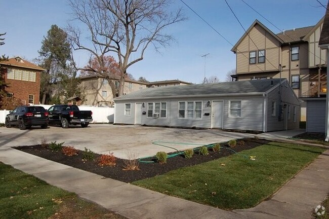 Building Photo - 2 BR Duplex on Governor Street Recently Re... Rental