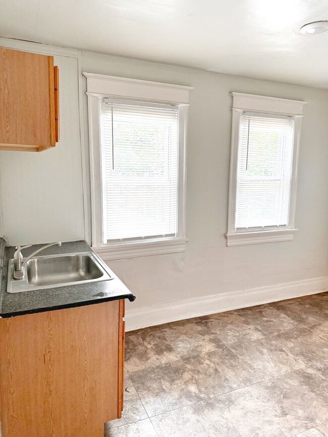 Photo - 25 Coleman Terrace Unit 1 Bed Up