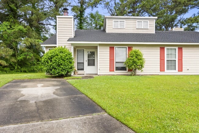 Photo - 138 Village Ct