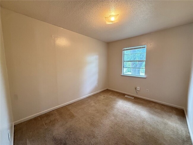 Photo - 2205 Dogwood Pl