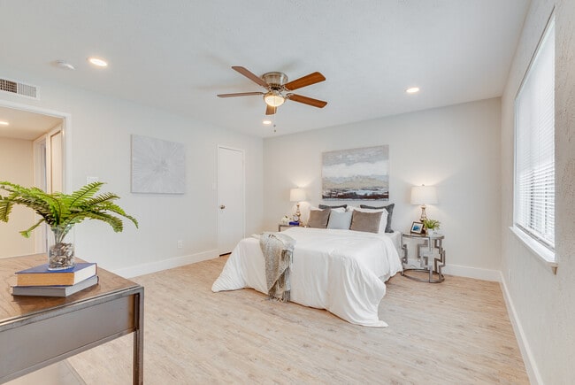 Building Photo - 3805 Longmeadow Way Rental