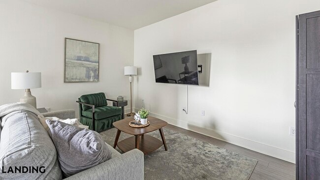 Photo - 5200 White Settlement Rd Unidad 2206