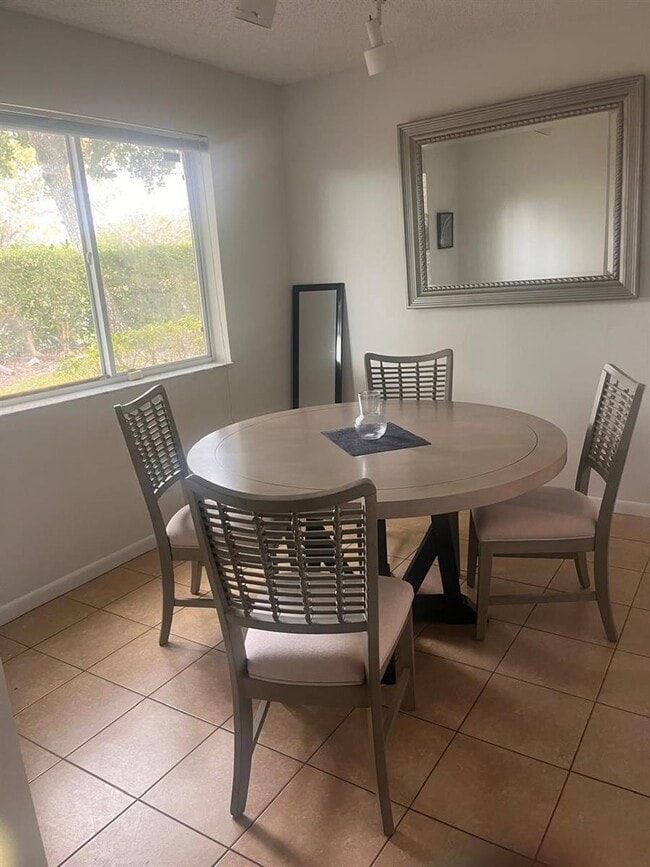 Photo - 719 NW 92nd Ave Unit 719