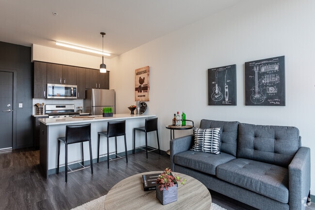 Eat-in Kitchen