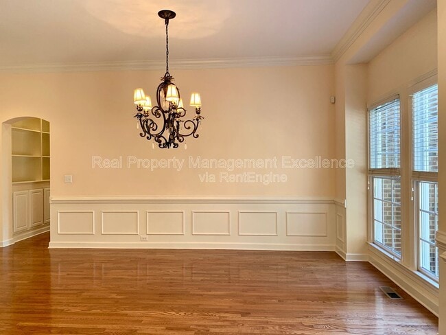 Photo - 411 Hogan Woods Cir