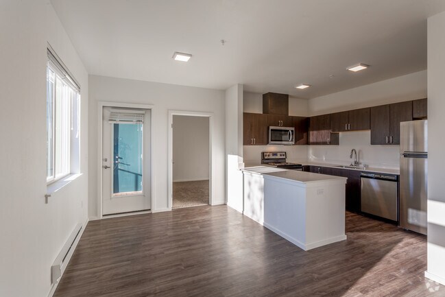 3BR, 2BA - 1,102 SF