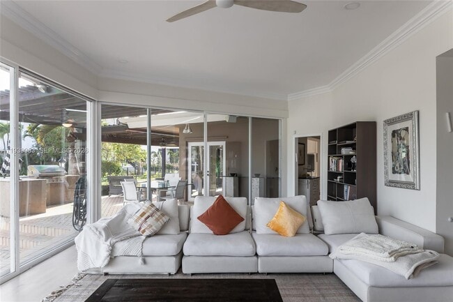 Photo - 950 S Southlake Dr