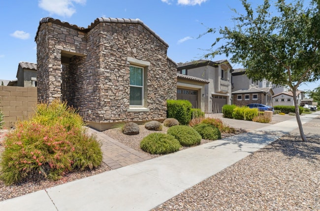 Photo - 1432 E Cullumber St