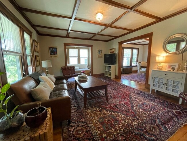 Building Photo - 62 Newport St Unit 2