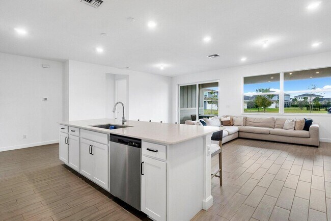 Photo - 1406 Arrowhead Point Rd