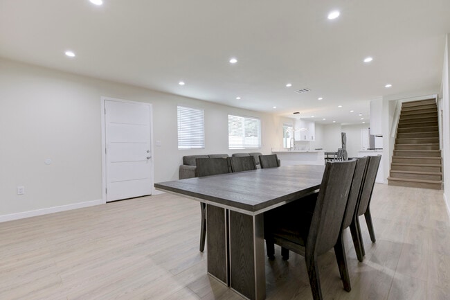 Photo - 7711 Forsythe St