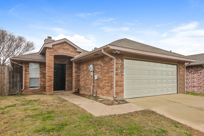 Photo - 9723 Pinehurst Ln