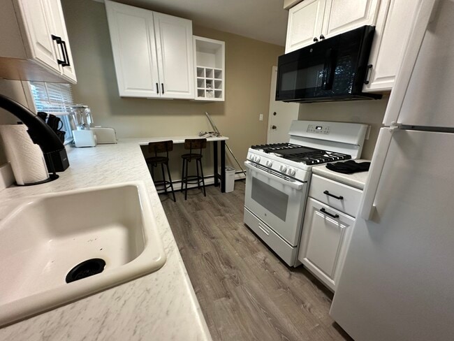 Photo - 90 Silliman St Unit 90 Silliman St