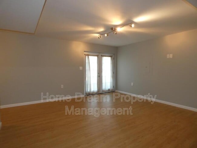 88 Carriage Hill Dr