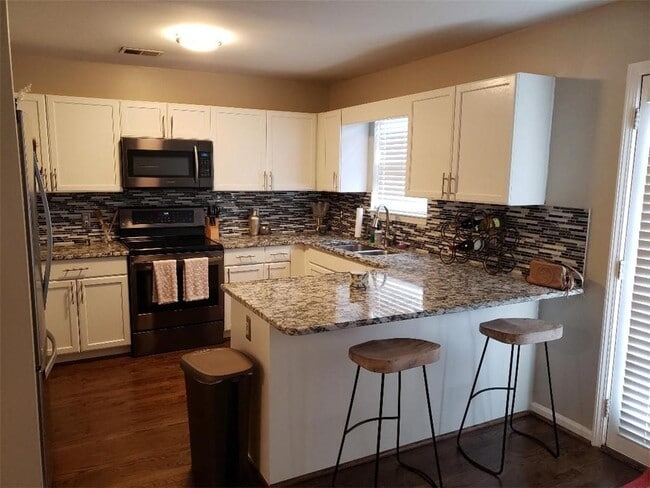 Photo - 3192 Osborne Rd NE