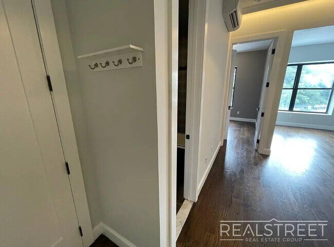 Photo - Myrtle Avenue Unit 3C