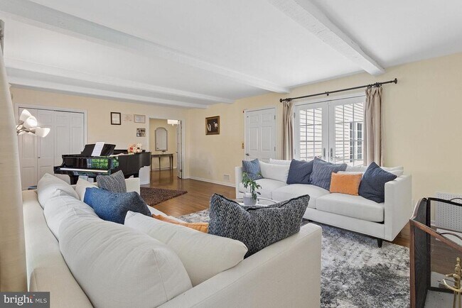 Photo - 226 Riverside Dr