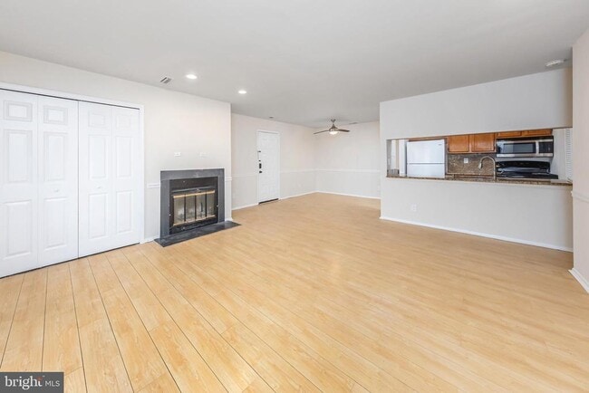 Photo - 1825 The Woods II