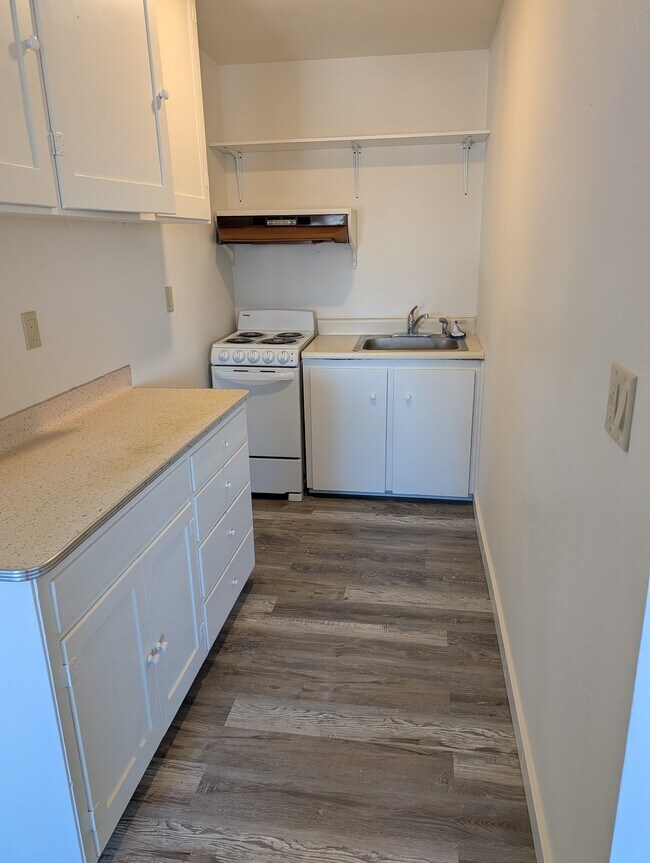 Photo - 211 S Main St