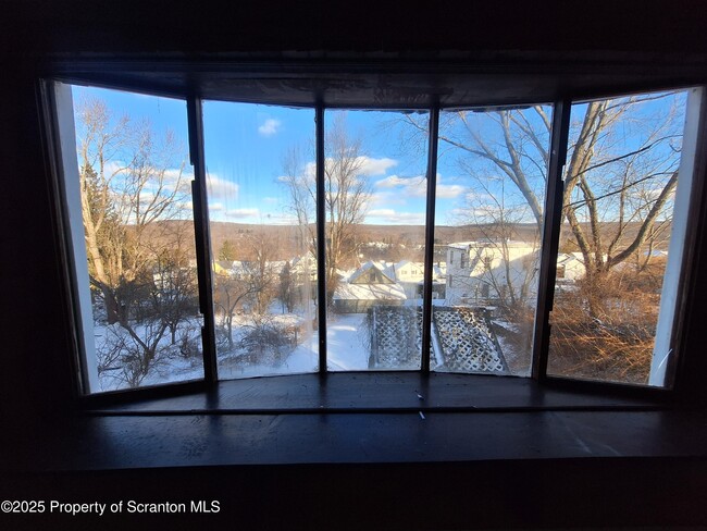 Photo - 734 Delaware St