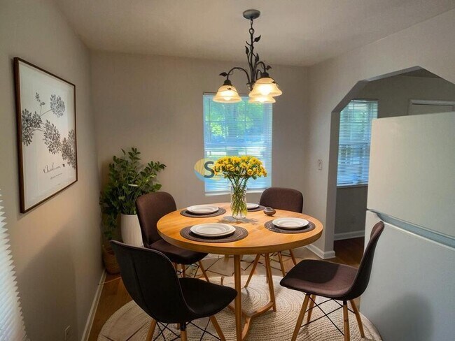 Photo - 5221 Cleveland Rd