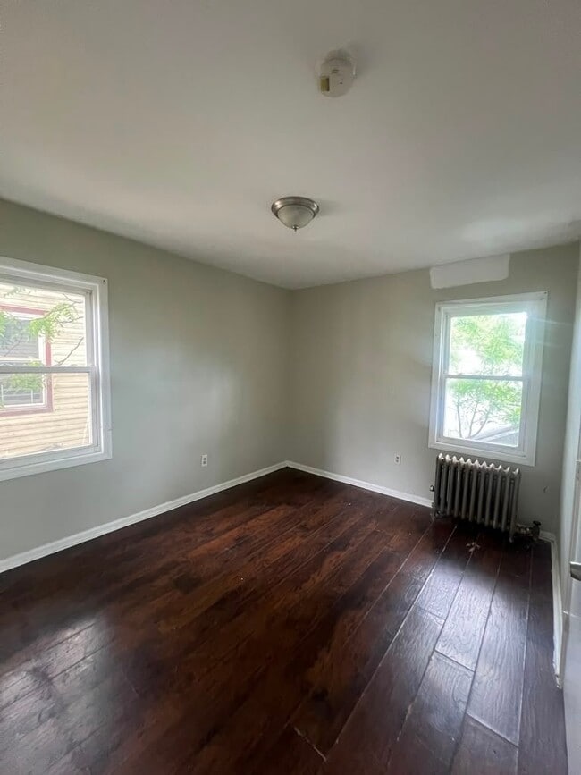 Photo - 229 Alexander St