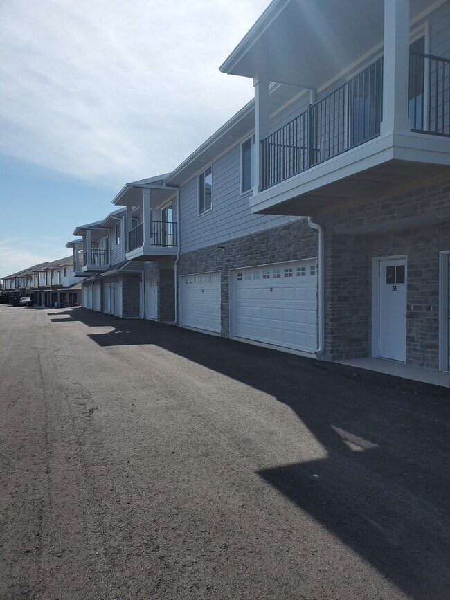 Tranquil Trails Apartments Townhomes for Rent De Pere, WI