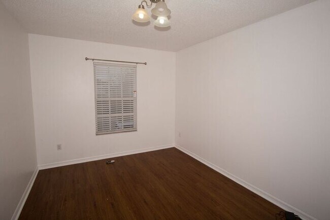 Photo - 3/2.5 with 2-car garage in Maitland