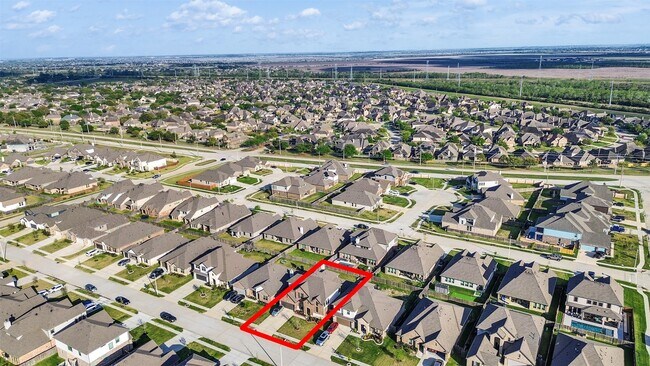 Photo - 818 Kingwood Dr