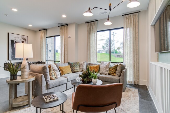 Building Photo - Sky Harbor Rental