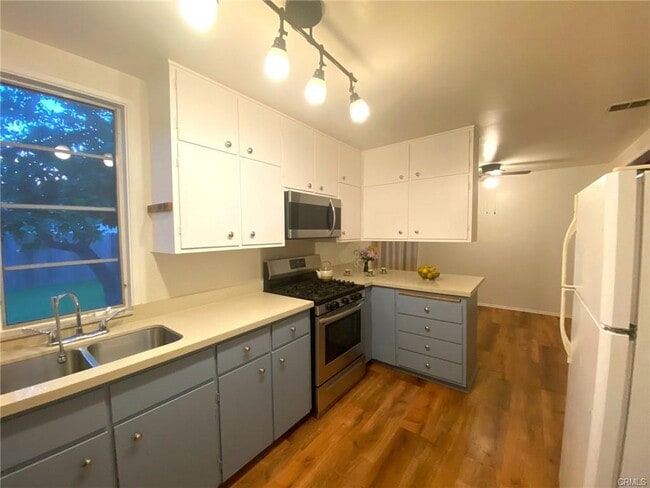 17718 Erwin St