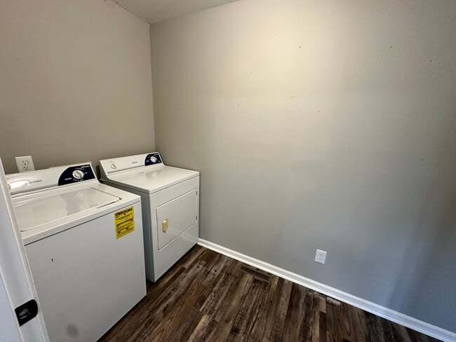 Photo - 1009 Northwood Dr Unit A